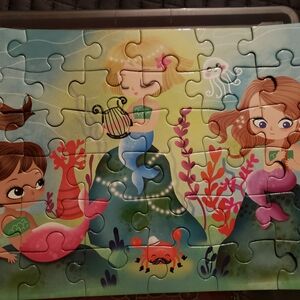 Mudpuppy's Mermaid Puzzle To Go 36 Pieces